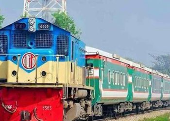 জুলাই ঘোষণাপত্র পাঠ উপলক্ষে দেশের বিভিন্ন প্রান্ত থেকে ঢাকায় ছুটে আসছে আট জোড়া বিশেষ ট্রেন