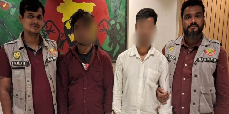 দুই মাদক কারবারিকে ১২ হাজার পিস ইয়াবাসহ গ্রেপ্তার