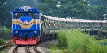 দুই ঘণ্টা পর ঢাকার সঙ্গে উত্তরবঙ্গের ট্রেন চলাচল পুনরায় শুরু