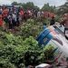 ওভারটেকের সময় নিয়ন্ত্রণ হারিয়ে বাস পুকুরে উল্টে, আহত ১০ জন