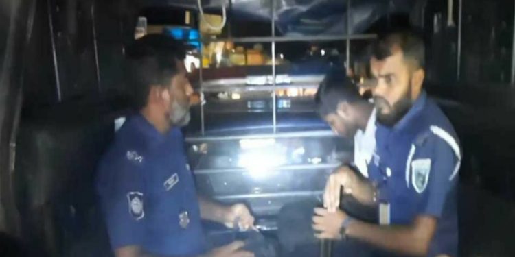 ব্যাংকে ডাকাতির চেষ্টা, পঞ্চগড়ে যুবক আটক