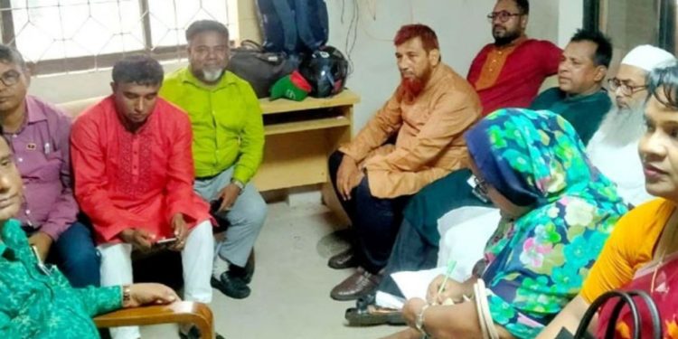 “তিন দফা দাবি জানাতে প্রধান উপদেষ্টার কার্যালয়ে ১২ শিক্ষক নেতা উপস্থিত”