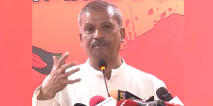 সরকার জুলাই-আগস্টের বিচারকে প্রাধান্য দিচ্ছে: আসিফ নজরুল