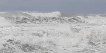 সাগরে লঘুচাপের প্রভাবে বাড়ছে বৃষ্টি, তাপমাত্রা নিয়েও বিপদের আভাস