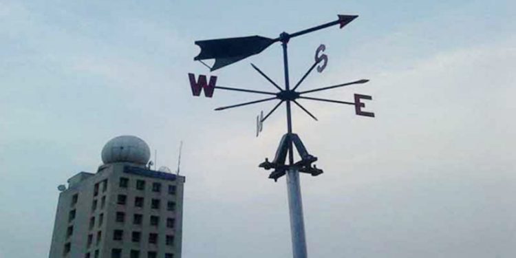 আবহাওয়া অফিসের পূর্বাভাস: ৪ বিভাগে ভারী বৃষ্টি ও তাপমাত্রার পরিবর্তন