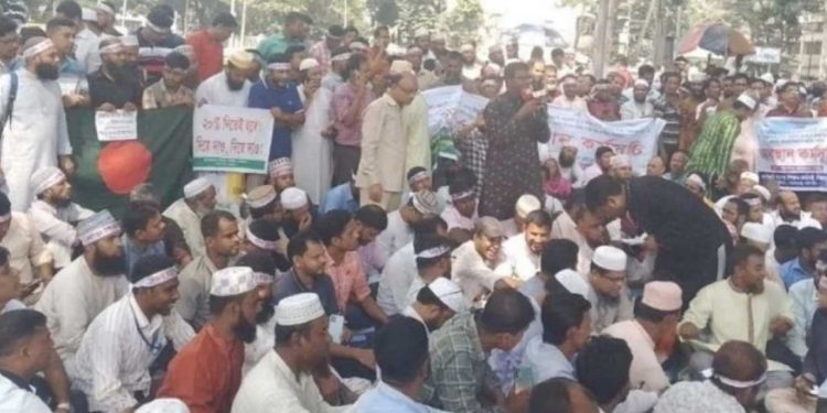 এমপিওভুক্ত শিক্ষকদের আন্দোলনে চূড়ান্ত সতর্কবার্তা