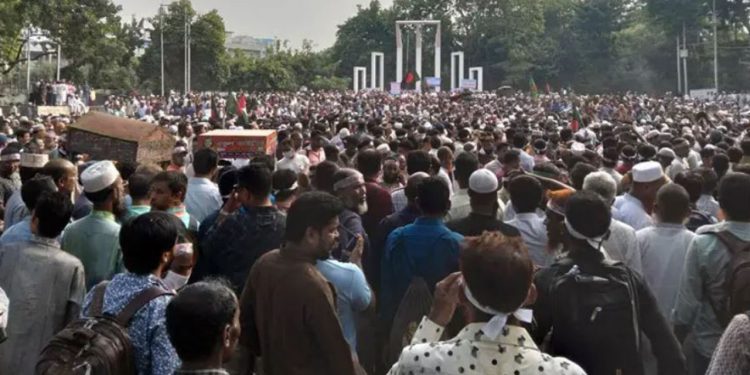 যমুনা ঘেরাও কর্মসূচি স্থগিত করে নতুন কর্মসূচি দিলেন শিক্ষকরা