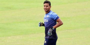 দলে সুযোগ নেই, তবুও কেন সাইফউদ্দিন দলকে সঙ্গ দিচ্ছেন?