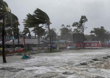 ঘূর্ণিঝড়ের শঙ্কা বাড়ছে বঙ্গোপসাগরে, বিপদের সম্ভাব্য পথ চিহ্নিত