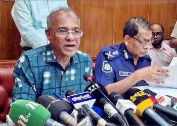 নির্বাচনের আগেই বেশিরভাগ অবৈধ অস্ত্র জব্দের আশাবাদ স্বরাষ্ট্র উপদেষ্টার