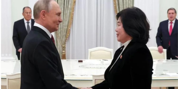 সব কিছু ঠিকঠাক এগোচ্ছে—কিমকে জানালেন পুতিন