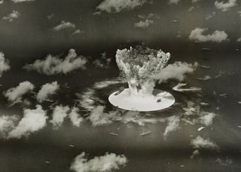 ৩৩ বছর পর আবারও পারমাণবিক পরীক্ষা চালানোর নির্দেশ দিলেন ট্রাম্প