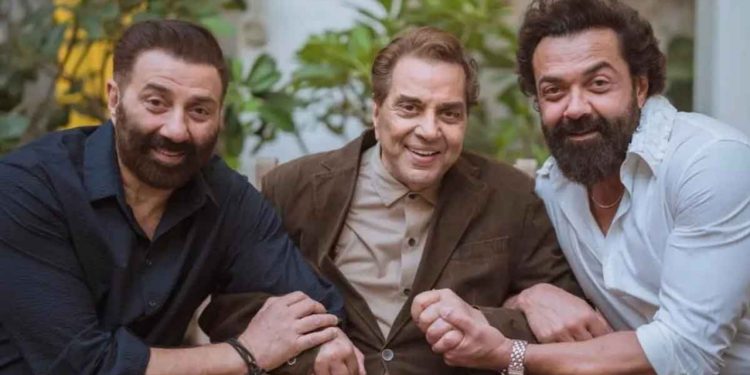 ধর্মেন্দ্রকে আইসিইউতে নেওয়া হয়েছে!