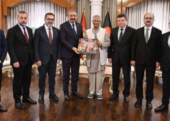 তুর্কি সংসদীয় প্রতিনিধি দলের সঙ্গে প্রধান উপদেষ্টার বৈঠক