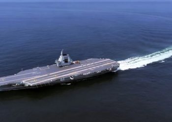 চীনের তৃতীয় বিমানবাহী রণতরী নৌবাহিনীর বহরে যোগ দিল