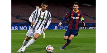 রোনালদোর লক্ষ্য হাজার গোল, মাইলফলকের দোরগোড়ায় মেসি