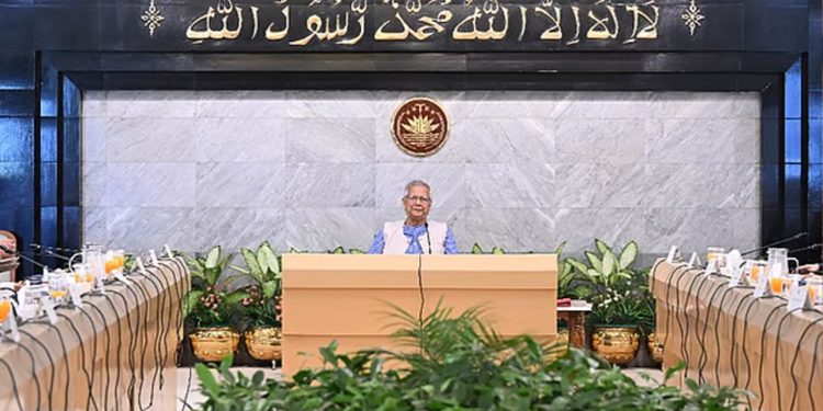 উপদেষ্টা পরিষদের বৈঠনে জুলাই সনদ বাস্তবায়নের পদ্ধতি নির্ধারণে আলোচনা চলছে