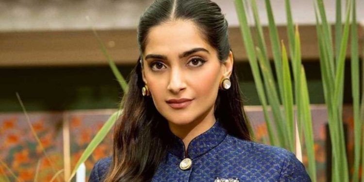 নতুন অতিথি আসছে সোনম কাপুরের ঘরে