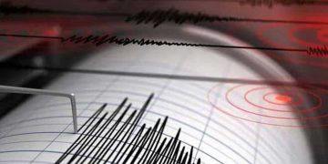 দেশজুড়ে, বিশেষ করে রাজধানীতে, তীব্র ভূমিকম্পের কম্পন টের পাওয়া গেছে