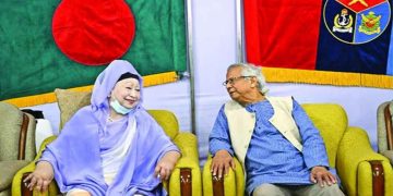 নিশ্ছল হাসিতে সেনাকুঞ্জে উপস্থিত বেগম খালেদা জিয়া