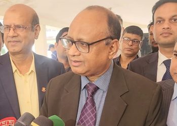 নির্বাচনী হলফনামায় বিদেশে থাকা সম্পদের তথ্যও দিতে হবে: দুদক চেয়ারম্যান