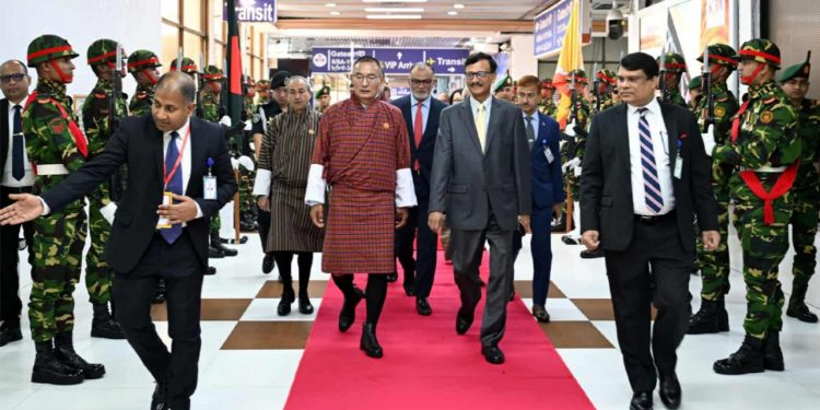 ঢাকা থেকে বিদায় নিলেন ভুটানের প্রধানমন্ত্রী শেরিং তোবগে