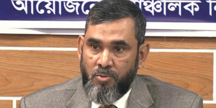 জাতীয় স্বার্থ রক্ষায় সুষ্ঠু নির্বাচন অপরিহার্য: ইসি সানাউল্লাহ