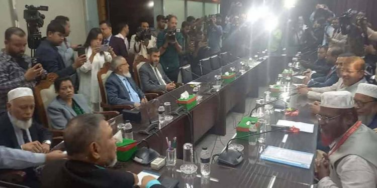 জামায়াতের সঙ্গে বৈঠকে বসলেন সিইসি