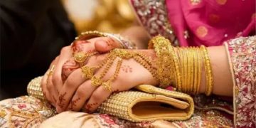 আজ থেকে নতুন বাড়তি দামে স্বর্ণের বিক্রি শুরু হলো