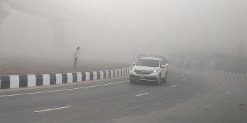 ঢাকায় কুয়াশার প্রভাব বাড়ছে, শীতের বার্তা দিয়েছে আবহাওয়া বিভাগ