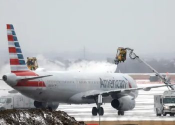 যুক্তরাষ্ট্রে ভয়াবহ শীতকালীন ঝড়ে ১৩ হাজার ফ্লাইট বাতিল