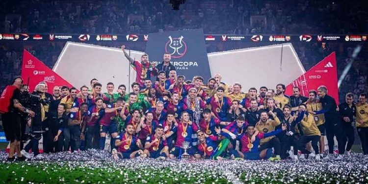 স্প্যানিশ সুপার কাপে ইতিহাস গড়া জয়ে ফাইনালে বার্সেলোনা
