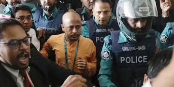 চিন্ময় কৃষ্ণ দাসসহ ৩৯ আসামির বিরুদ্ধে চার্জ গঠন