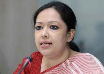 রুমিন ফারহানাকে শোকজ