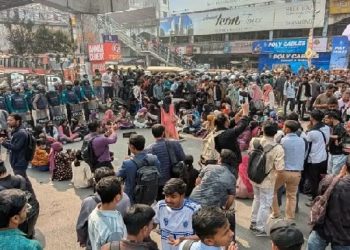 সাত কলেজের শিক্ষার্থীরা ফের ঢাকার তিন স্থানে অবরোধ