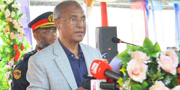 কারাবন্দিদের নিরাপত্তার পাশাপাশি মানবাধিকার নিশ্চিত করতে হবে: স্বরাষ্ট্র উপদেষ্টা