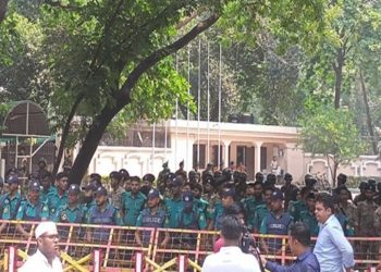 পে স্কেলের দাবিতে বিক্ষোভ-সংঘর্ষ, ১৪৪ ধারা জারি প্রধান উপদেষ্টার বাসভবন এলাকায়