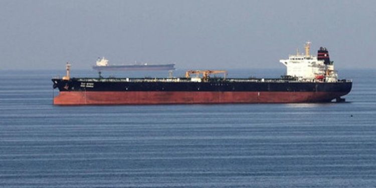 মার্কিন জাহাজকে ইরানের জলসীমা থেকে দূরে থাকার নির্দেশ: যুক্তরাষ্ট্র