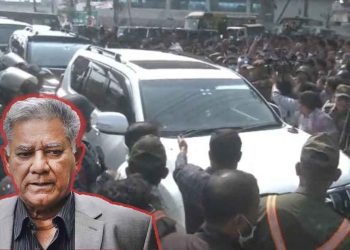 চট্টগ্রাম বন্দরে গিয়ে এসে শ্রমিক-কর্মচারীদের তোপের মুখে নৌ উপদেষ্টা