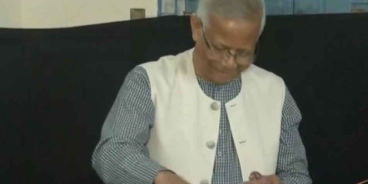 ভোট দিলেন প্রফেসর ড. মুহাম্মদ ইউনূস