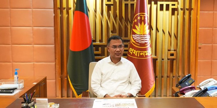 সশস্ত্র বাহিনী বিভাগে প্রথমবারের মতো অফিস করলেন প্রধানমন্ত্রী তারেক রহমান