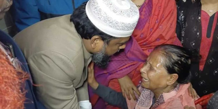 রমেশ সেনের বাড়িতে জামায়াত প্রার্থী, আবেগঘন পরিস্থিতি সৃষ্টি