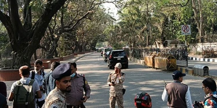 মুহাম্মদ ইউনূস যমুনা ছেড়েছেন