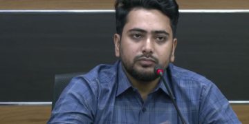 কয়েকটি বিচ্ছিন্ন ঘটনা ছাড়া ভোট গ্রহণে আমরা সন্তুষ্ট: নাহিদ ইসলাম