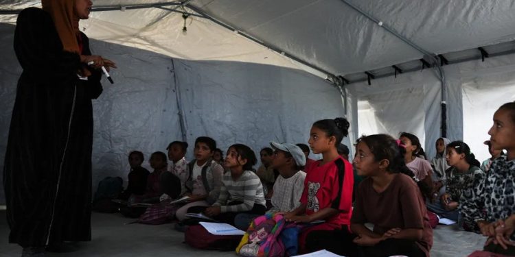 ইসরায়েলি হামলায় গাজায় ক্ষতিগ্রস্ত ৯০ শতাংশ স্কুল