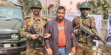 রংপুরে টাকা দিয়ে ভোট কেনার অভিযোগে বিএনপি নেতা আটক