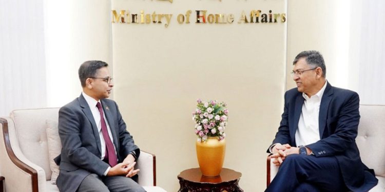 ভারতীয় ভিসা নিয়ে সুখবর দিলেন স্বরাষ্ট্রমন্ত্রী