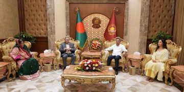 মহান স্বাধীনতা ও জাতীয় দিবস উপলক্ষে রাষ্ট্রপতি মোহাম্মদ সাহাবুদ্দিনের সঙ্গে সাক্ষাৎ করেছেন প্রধানমন্ত্রী তারেক রহমান