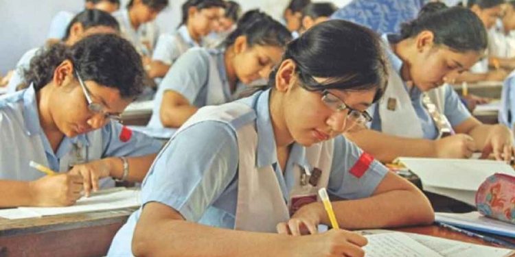 এসএসসি পরীক্ষার কেন্দ্রে সিসিটিভি বাধ্যতামূলক, ফুটেজ পাঠাতে হবে বোর্ডে