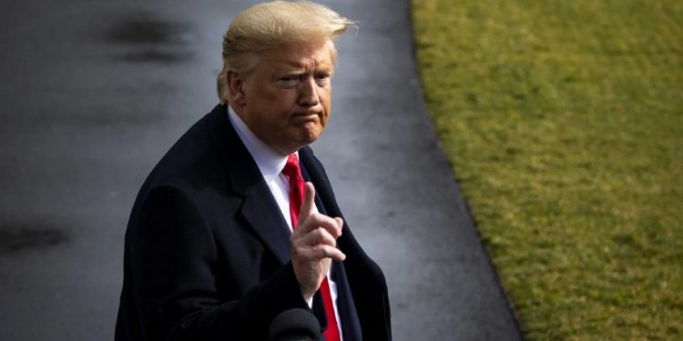 যুদ্ধের ভালো খবর দেখাও, নয়তো লাইসেন্স বাতিল: ট্রাম্প প্রশাসনের হুমকি